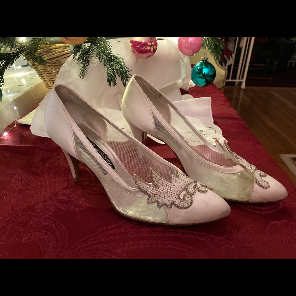Stuart Wetzman For Martinique Sz 8.5 Satin Mesh Beaded Gorgeous Wedding Pumps.